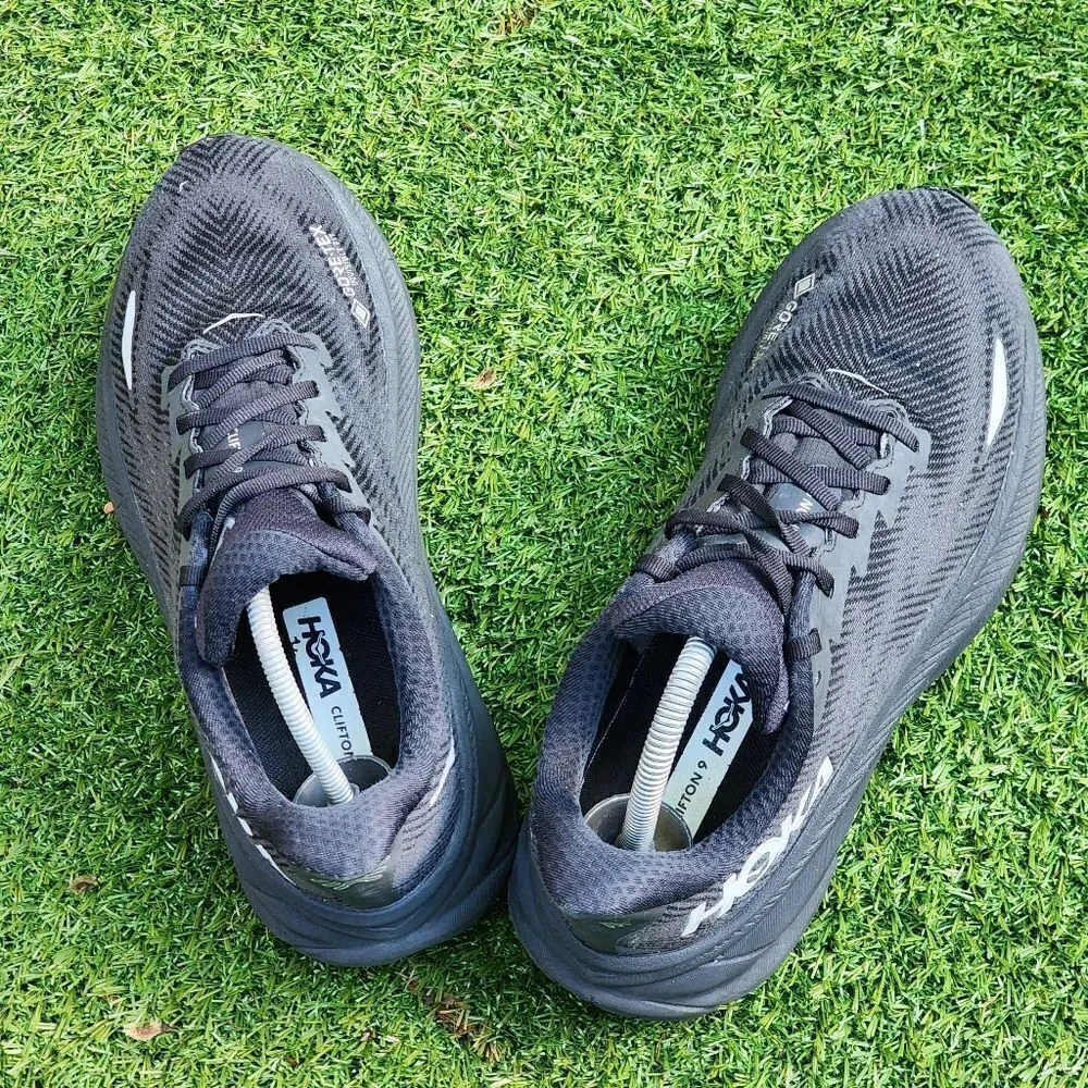 HOKA CLIFTON 9 GTX - Womens Athletic Shoes - SIZE 9.5B
